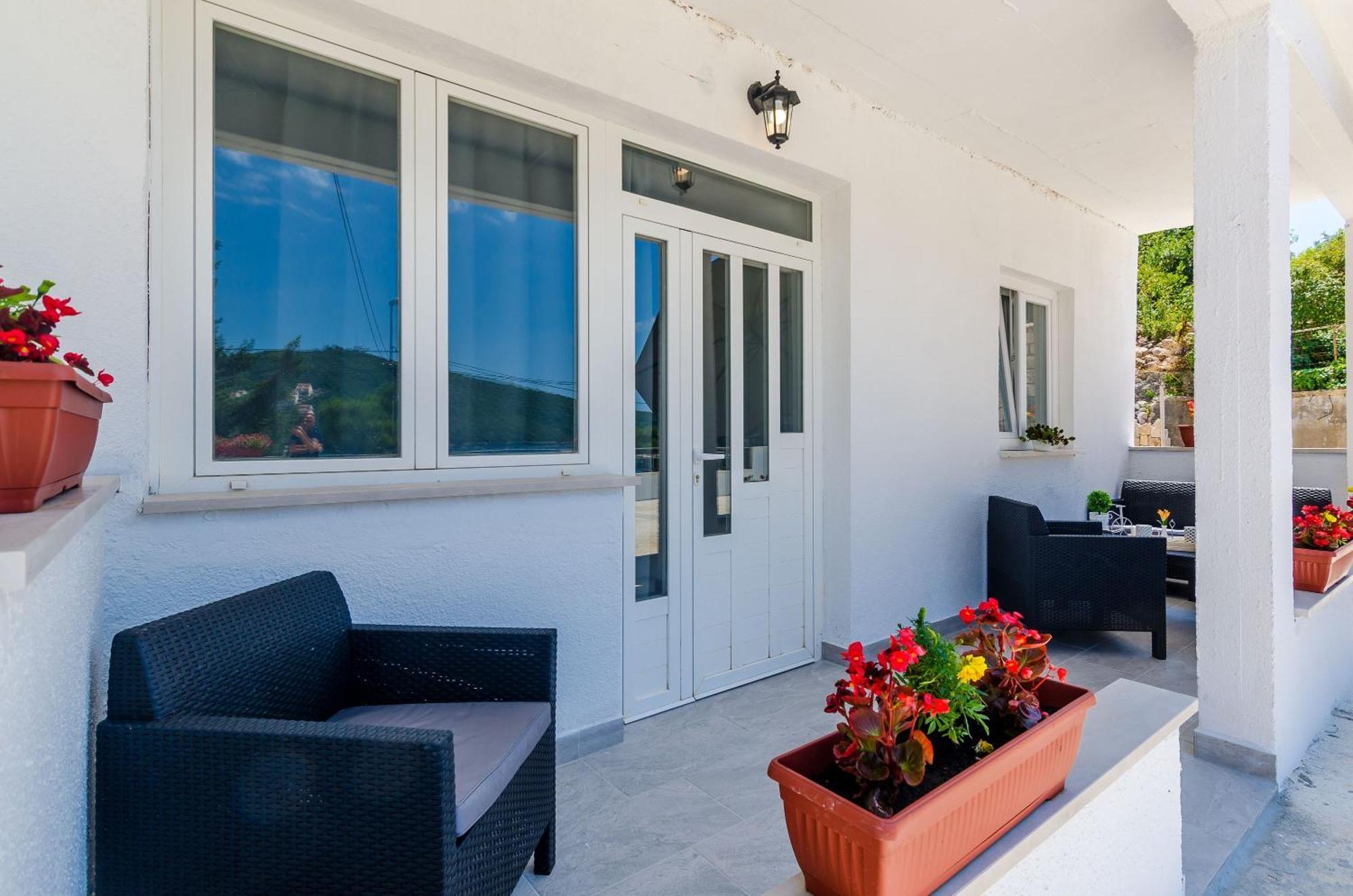 Mata Family Apartments Molunat Δωμάτιο φωτογραφία